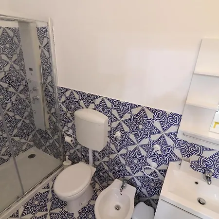 House Nike 4 Guests بيت للعطل