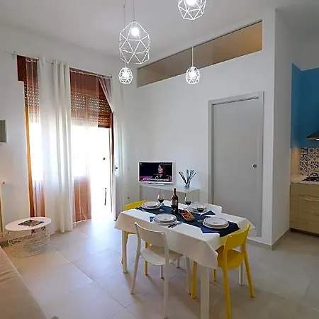 House Nike 4 Guests Otranto