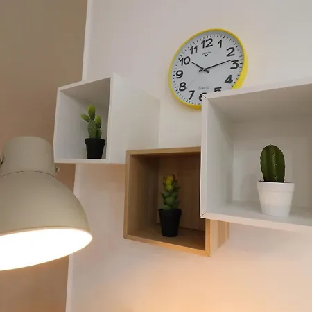 House Nike 4 Guests Otranto