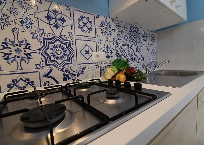 House Nike 4 Guests 오트란토